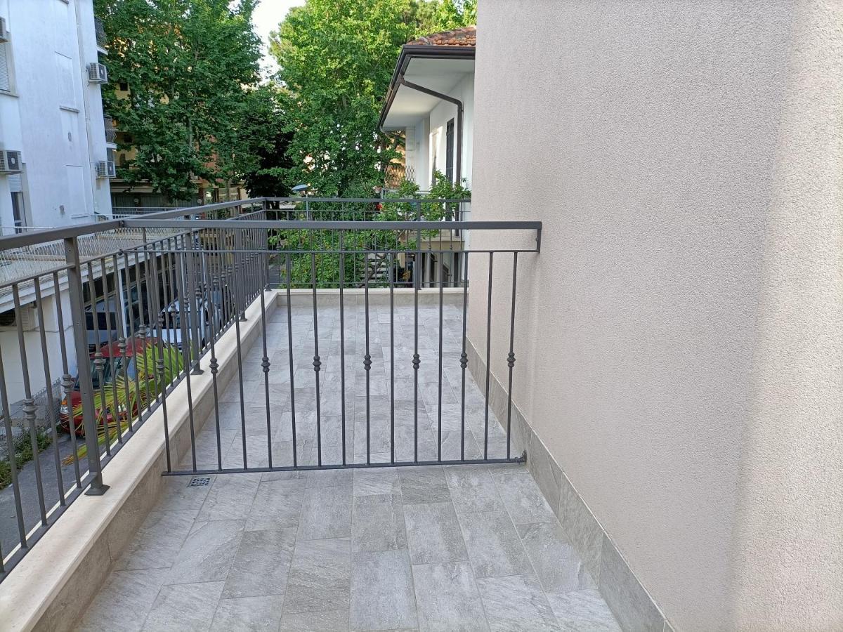 Hotel Bed & Book Rimini Exterior foto