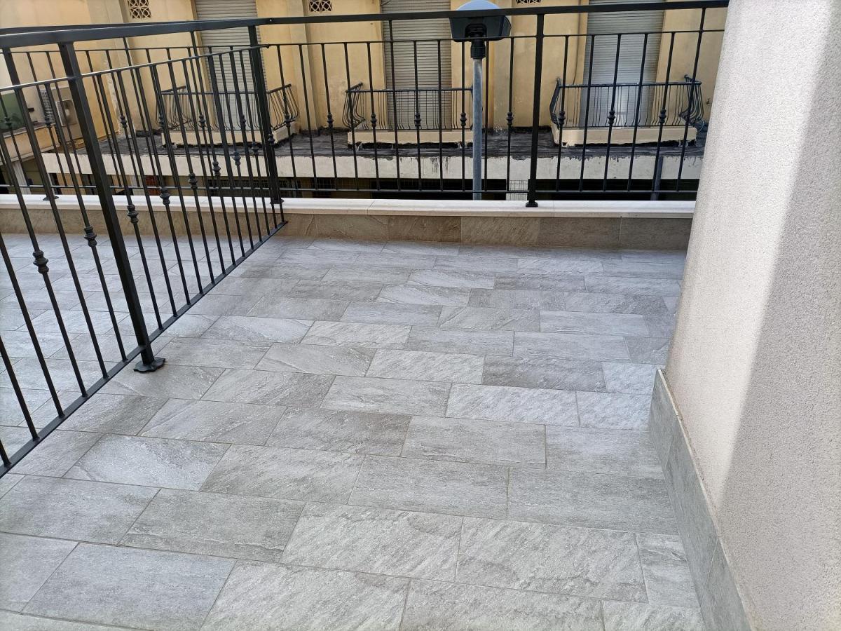 Hotel Bed & Book Rimini Exterior foto