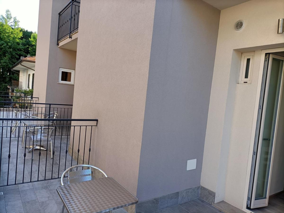 Hotel Bed & Book Rimini Exterior foto