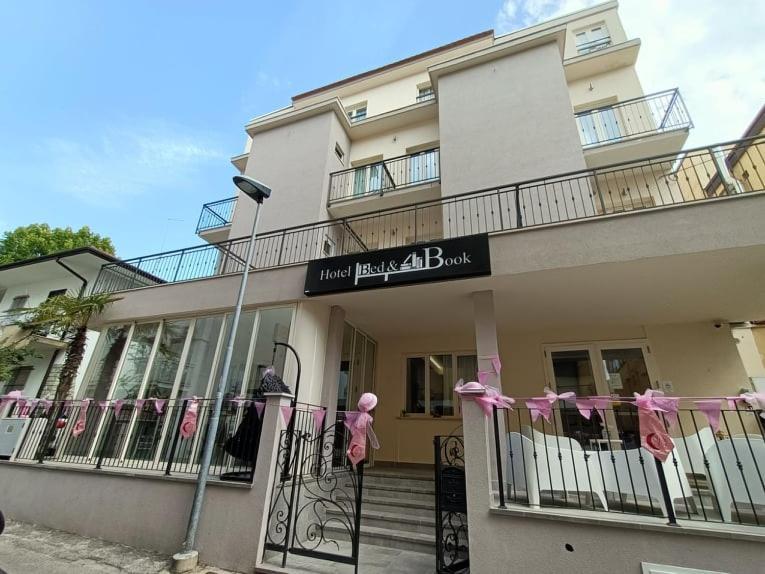 Hotel Bed & Book Rimini Exterior foto